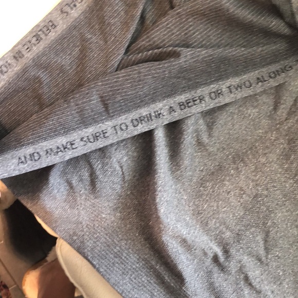 Lululemon men’s short sleeve T-shirt size medium - Picture 8 of 9